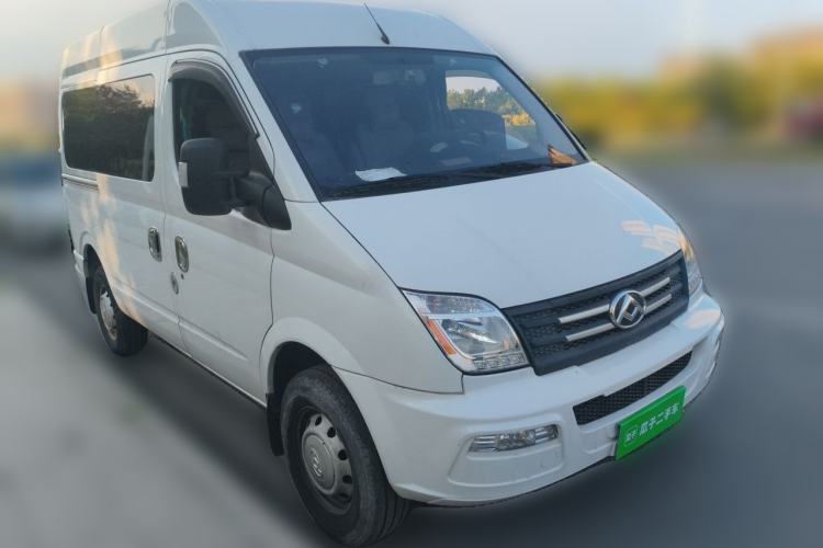 Used SAIC MAXUS Xintu V80 2021 2.0T Manual Classic Aoyuntong Short Wheelbase Mid-Roof 5/6-Seater Front Right 45 Deg