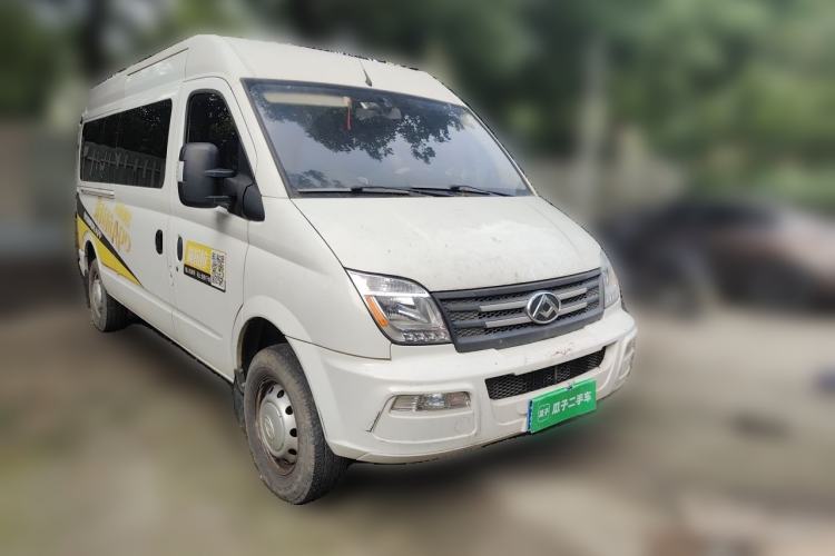 Used SAIC MAXUS Xintu V80 2021 2.0T Manual Classic Aoyuntong Long Wheelbase Mid-Roof 6/7/8/9-Seater Front Right 45 Deg