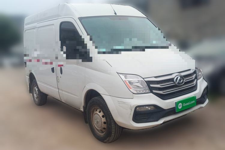 Used SAIC MAXUS Xintu V80 2021 2.0T Manual Classic City Delivery King Short Wheelbase Mid-Roof Design 3 Seats Front Right 45 Deg