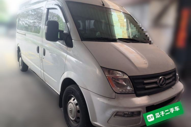 Used SAIC MAXUS Xintu V80 2021 2.0T Manual Classic Aoyuntong Long Wheelbase Mid-Roof 6/7/8/9-Seater Front Right 45 Deg
