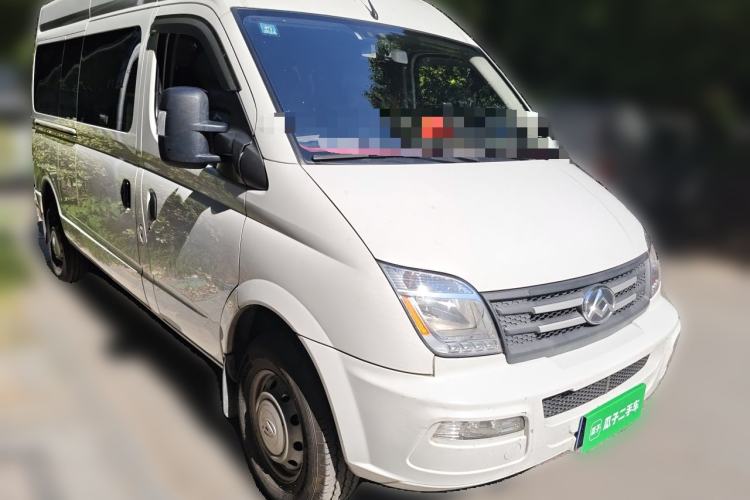Used SAIC MAXUS Xintu V80 2021 2.0T Manual Classic Aoyuntong 127 PS Mid-axle Mid-roof 6/7/8/9-Seater Front Right 45 Deg