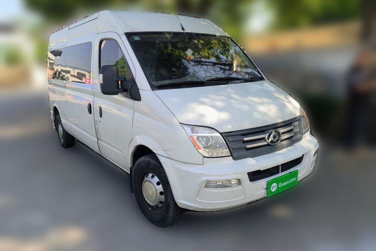 Used SAIC MAXUS Xintu V80 2021 2.0T Manual Classic Aoyuntong Long Wheelbase Mid-Roof 6/7/8/9-Seater Front Right 45 Deg