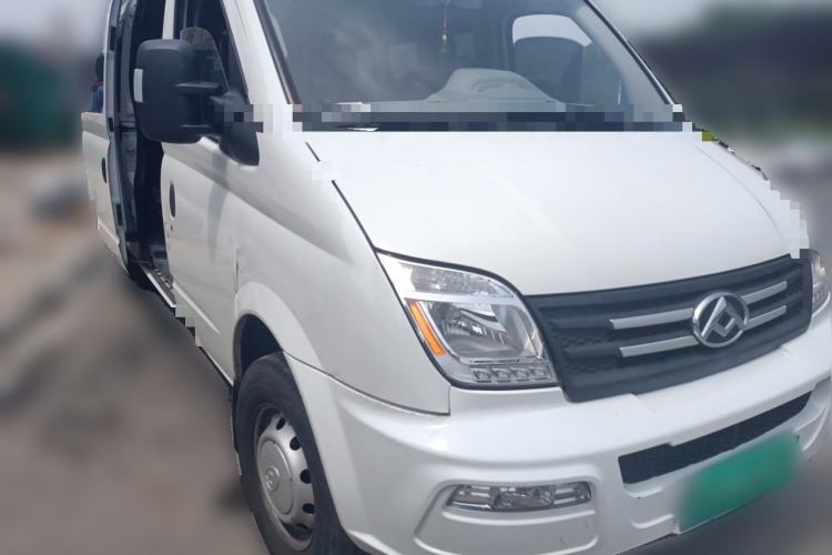 Used SAIC MAXUS Xintu V80 2021 2.0T PLUS AMT Business & Travel Long Wheelbase Mid-Roof 9-Seater Front Right 45 Deg