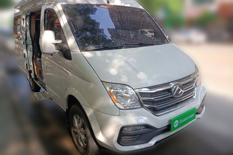 Used SAIC MAXUS Xintu V80 2021 2.0T AMT Classic Aoyuntong Short Wheelbase Mid-Roof 5/6-Seater Front Right 45 Deg