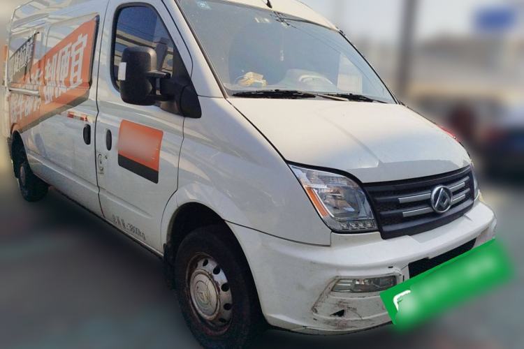 Used SAIC MAXUS Xintu V80 2021 2.0T Manual Classic City Delivery King Long Wheelbase Mid-Roof 3 Seats Front Right 45 Deg