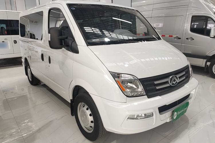 Used SAIC MAXUS Xintu V80 2021 2.0T AMT Classic Aoyuntong Short Wheelbase Ultra-Low Roof 5/6-Seater Front Right 45 Deg