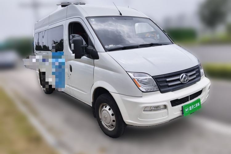 Used SAIC MAXUS Xintu V80 2021 2.0T AMT Classic Aoyuntong 127 PS Mid-axle Mid-roof 6/7/8/9-Seater Front Right 45 Deg