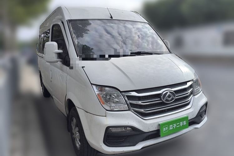 Used SAIC MAXUS Xintu V80 2021 2.0T PLUS AMT All-in-One King Long Wheelbase Mid-Roof Design—6/7/8/9-Seater Front Right 45 Deg