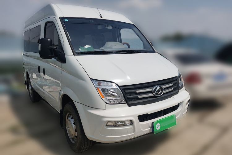 Used SAIC MAXUS Xintu V80 2021 2.0T AMT Classic Aoyuntong Short Wheelbase Mid-Roof 5/6-Seater Front Right 45 Deg