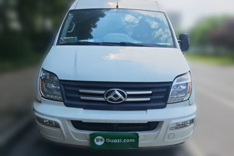Used SAIC MAXUS Xintu V80 2021 2.0T Manual Classic Aoyuntong Short Wheelbase Mid-Roof 5/6-Seater Front