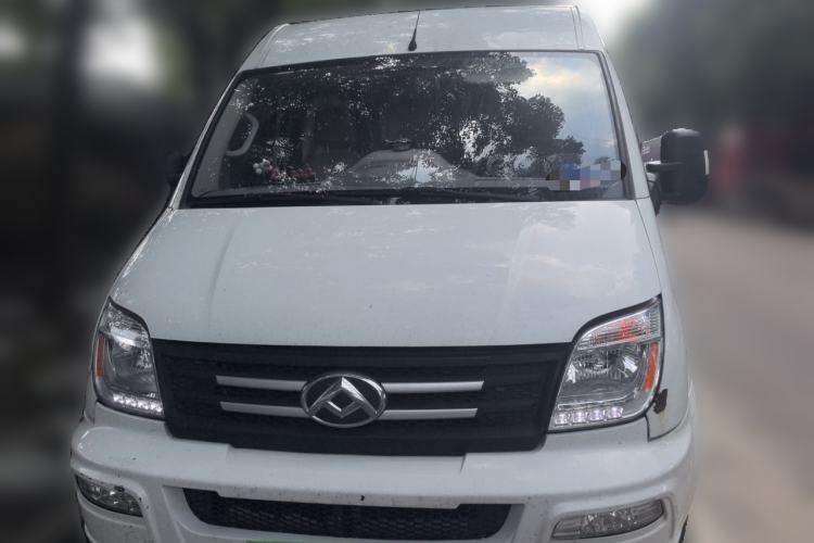 Used SAIC MAXUS Xintu V80 2021 2.0T Manual Classic Aoyuntong Long Wheelbase Mid-Roof 6/7/8/9-Seater Front