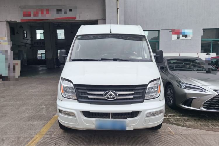 Used SAIC MAXUS Xintu V80 2021 2.0T Manual Classic Aoyuntong Long Wheelbase Mid-Roof 6/7/8/9-Seater Front