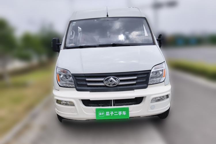 Used SAIC MAXUS Xintu V80 2021 2.0T AMT Classic Aoyuntong 127 PS Mid-axle Mid-roof 6/7/8/9-Seater Front