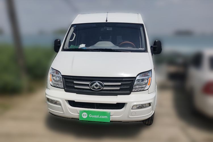 Used SAIC MAXUS Xintu V80 2021 2.0T AMT Classic Aoyuntong Short Wheelbase Mid-Roof 5/6-Seater Front