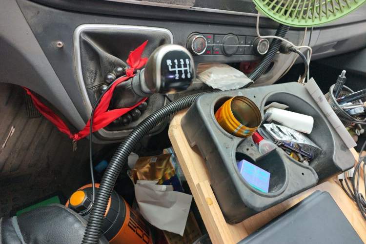 Used SAIC MAXUS Xintu V80 2021 2.0T Manual Classic Aoyuntong 127 PS Mid-axle Mid-roof 6/7/8/9-Seater Gear Lever