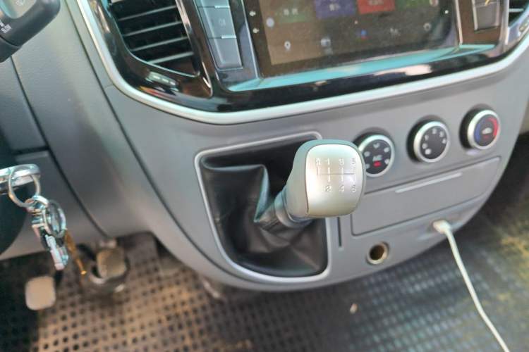 Used SAIC MAXUS Xintu V80  Gear Lever