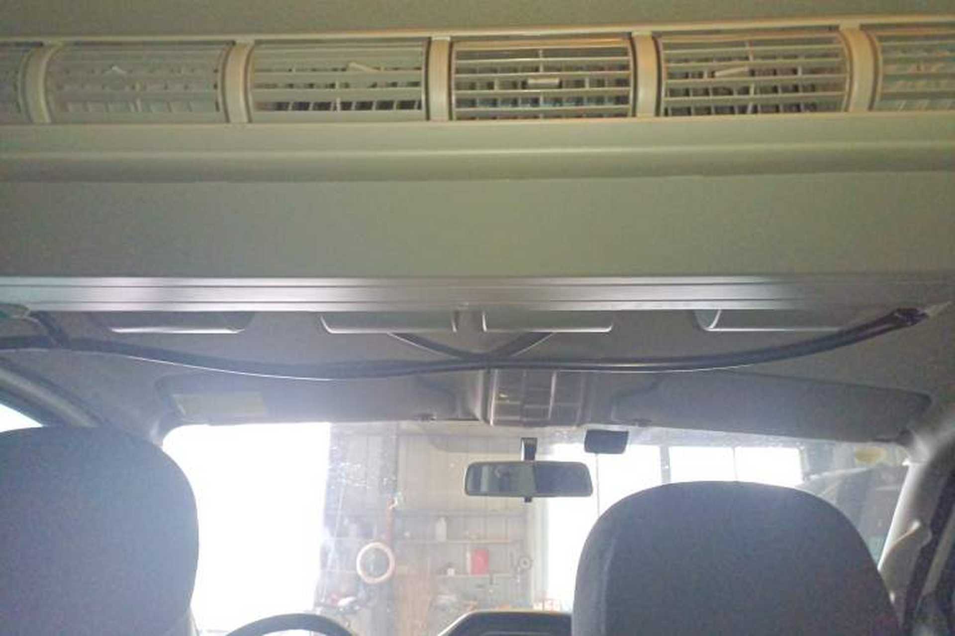 Used SAIC MAXUS Xintu V80 2021 2.0T Manual Classic Aoyuntong Short Wheelbase Ultra-Low Roof 7/8/9-Seater Headliner