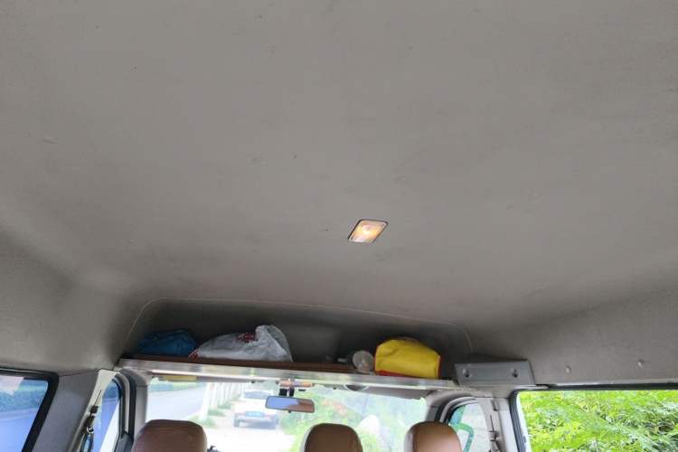 Used SAIC MAXUS Xintu V80 2021 2.0T Manual Classic Aoyuntong 127 PS Mid-axle Mid-roof 6/7/8/9-Seater Headliner