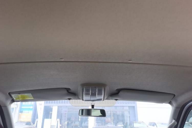 Used SAIC MAXUS Xintu V80 2021 2.0T PLUS AMT City Edition Short Wheelbase Ultra-Low Roof 5/6-Seater Headliner