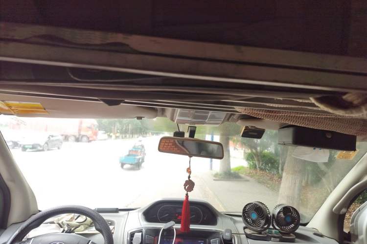 Used SAIC MAXUS Xintu V80  Headliner