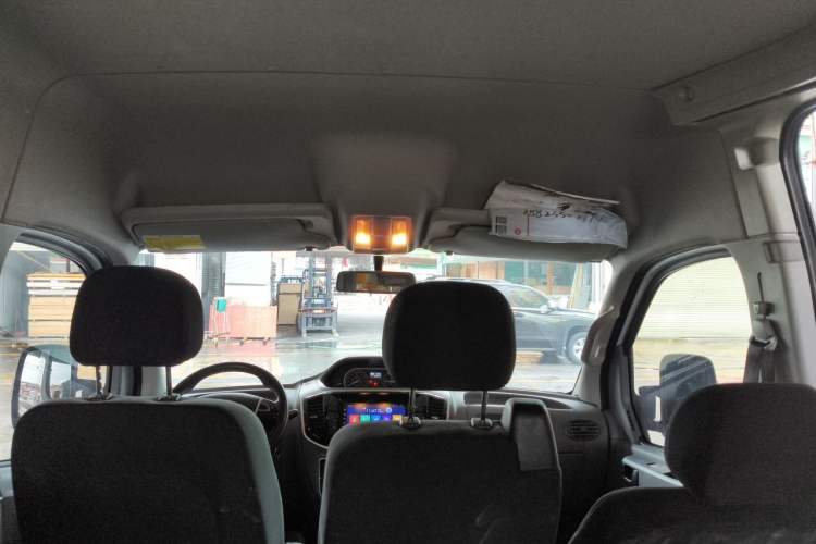 Used SAIC MAXUS Xintu V80 2021 2.0T AMT Classic Aoyuntong Long Wheelbase Mid-Roof 6/7/8/9-Seater Headliner