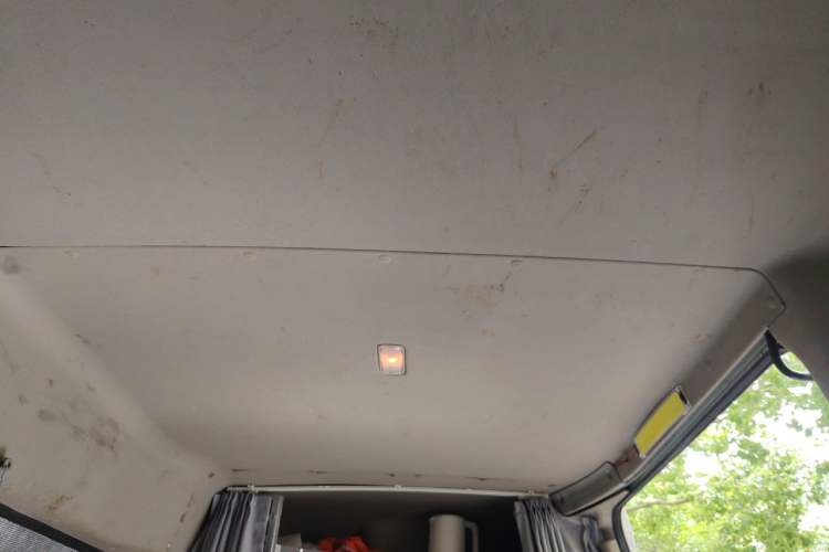 Used SAIC MAXUS Xintu V80 2021 2.0T AMT Classic Aoyuntong Long Wheelbase Mid-Roof 6/7/8/9-Seater Headliner