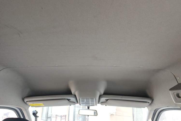 Used SAIC MAXUS Xintu V80 2021 2.0T Manual Classic Aoyuntong Short Wheelbase Mid-Roof 5/6-Seater Headliner
