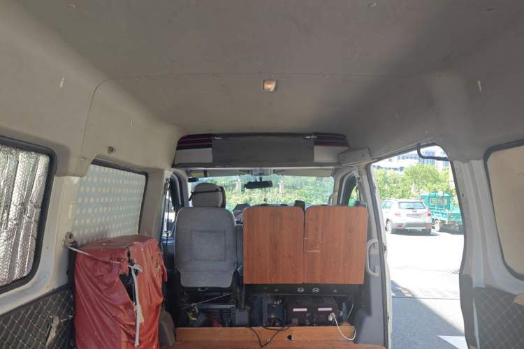 Used SAIC MAXUS Xintu V80 2021 2.0T PLUS AMT Aoyuntong Short-Wheelbase Mid-Roof 5/6-Seater Headliner