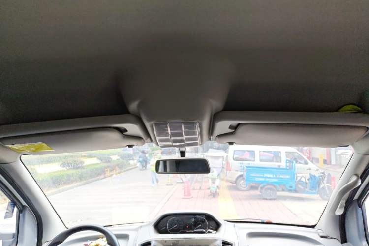 Used SAIC MAXUS Xintu V80 2021 2.0T Manual Classic Aoyuntong Short Wheelbase Mid-Roof 5/6-Seater Headliner