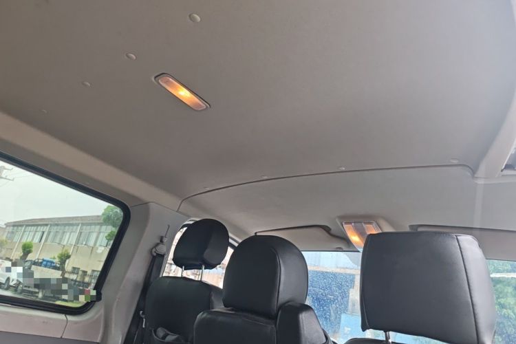 Used SAIC MAXUS Xintu V80 2021 2.0T AMT Classic Aoyuntong Short Wheelbase Ultra-Low Roof 5/6-Seater Headliner