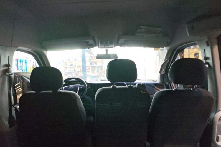 Used SAIC MAXUS Xintu V80 2021 2.0T PLUS Manual All-Around King Short Wheelbase Mid-Roof Variant—5/6/7/8/9-Seater Headliner