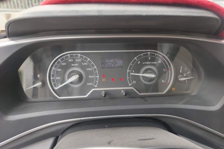 Used SAIC MAXUS Xintu V80 2021 2.0T PLUS Manual City Edition Short Wheelbase Ultra-Low Roof 5/6 Seats Instrument Cluster