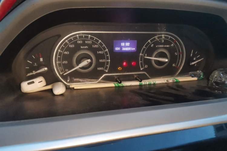 Used SAIC MAXUS Xintu V80 2021 2.0T Manual Classic Aoyuntong Long Wheelbase Mid-Roof 6/7/8/9-Seater Instrument Cluster