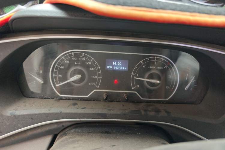 Used SAIC MAXUS Xintu V80 2021 2.0T Manual Classic Aoyuntong 127 PS Mid-axle Mid-roof 6/7/8/9-Seater Instrument Cluster
