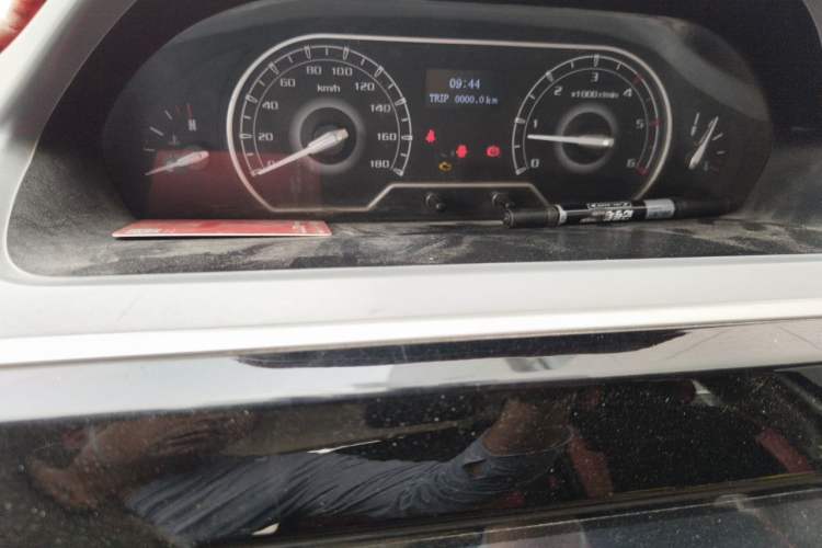 Used SAIC MAXUS Xintu V80 2021 2.0T Manual Classic Aoyuntong Long Wheelbase Mid-Roof 6/7/8/9-Seater Instrument Cluster