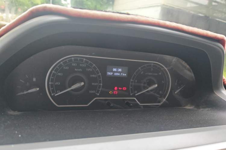 Used SAIC MAXUS Xintu V80 2021 2.0T Manual Classic City Delivery King Long Wheelbase High Roof 3 Seats Instrument Cluster