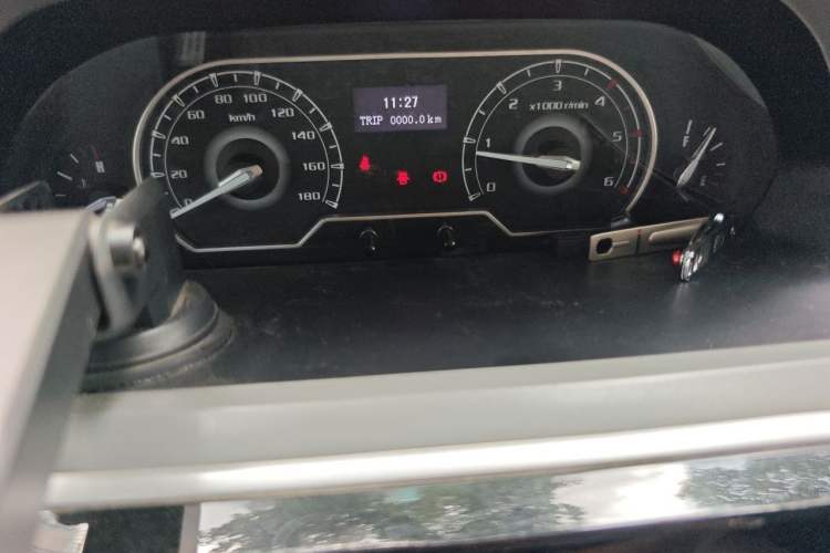 Used SAIC MAXUS Xintu V80 2021 2.0T Manual Classic Aoyuntong Long Wheelbase Mid-Roof 6/7/8/9-Seater Instrument Cluster