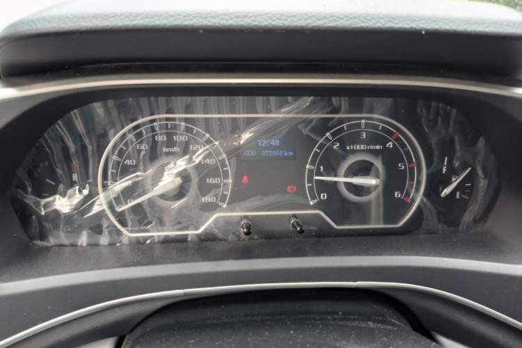 Used SAIC MAXUS Xintu V80 2021 2.0T Manual Classic Aoyuntong 127 PS Mid-axle Mid-roof 6/7/8/9-Seater Instrument Cluster