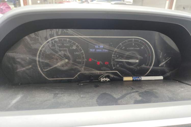 Used SAIC MAXUS Xintu V80 2021 2.0T Manual Classic Aoyuntong Long Wheelbase Mid-Roof 6/7/8/9-Seater Instrument Cluster