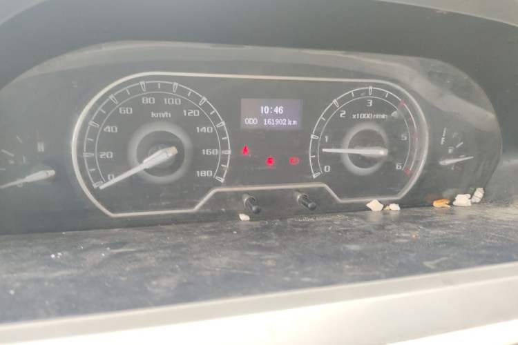 Used SAIC MAXUS Xintu V80 2021 2.0T Manual Classic City Delivery King Long Wheelbase Mid-Roof 3 Seats Instrument Cluster