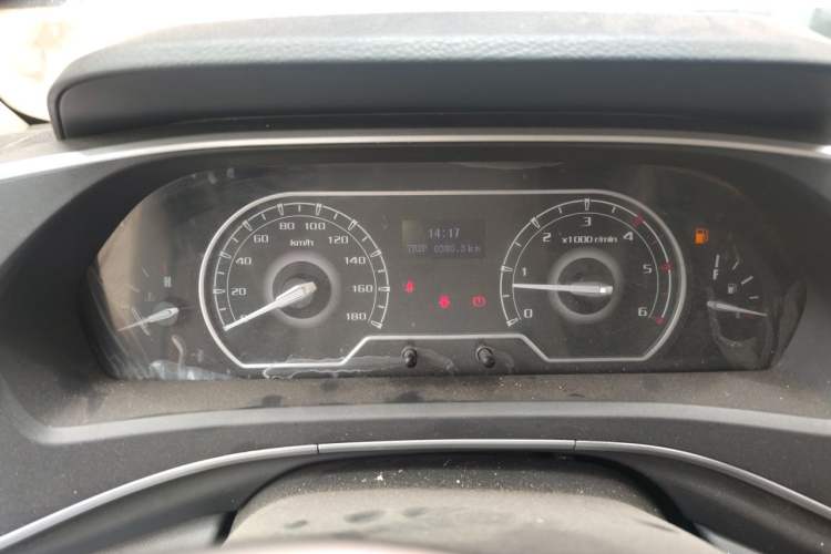 Used SAIC MAXUS Xintu V80 2021 2.0T PLUS Manual Aoyuntong Short Wheelbase Mid-Roof 5/6-Seater Instrument Cluster