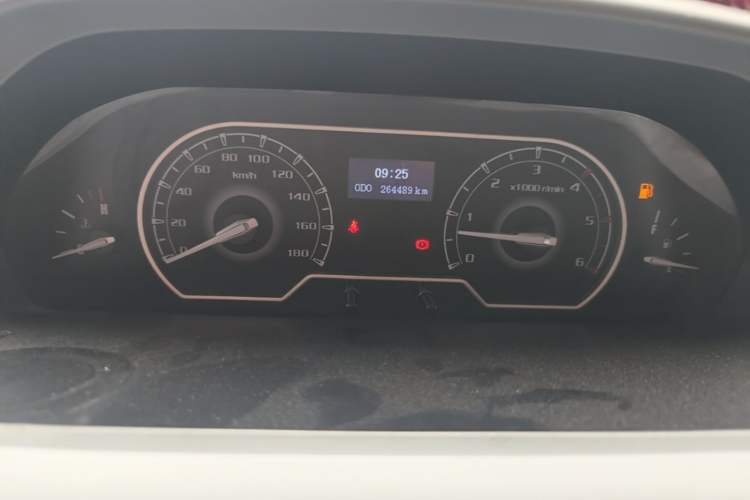 Used SAIC MAXUS Xintu V80 2021 2.0T Manual Classic Aoyuntong Long Wheelbase Mid-Roof 6/7/8/9-Seater Instrument Cluster