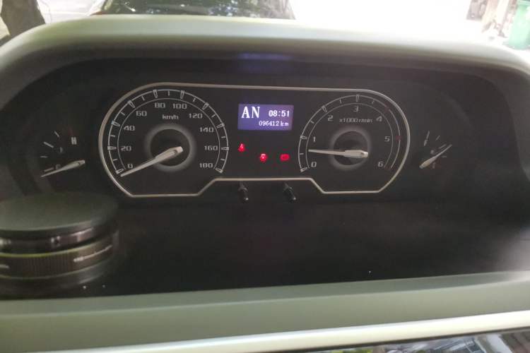 Used SAIC MAXUS Xintu V80 2021 2.0T PLUS AMT City Edition Short Wheelbase Ultra-Low Roof 5/6-Seater Instrument Cluster