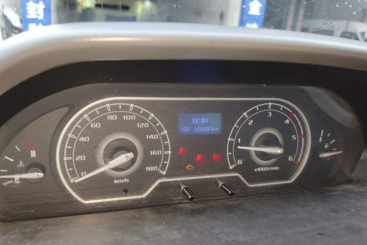 Used SAIC MAXUS Xintu V80  Instrument Cluster