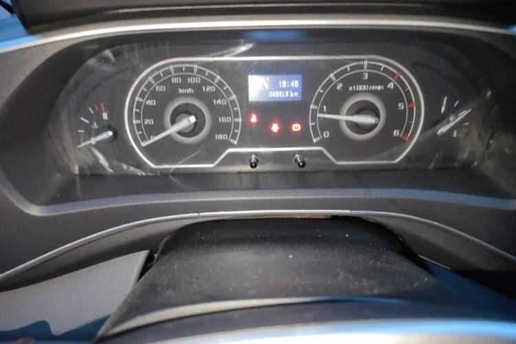 Used SAIC MAXUS Xintu V80 2021 2.0T PLUS AMT All-Rounder Short Wheelbase Mid-Roof 5/6/7/8/9-Seater Instrument Cluster