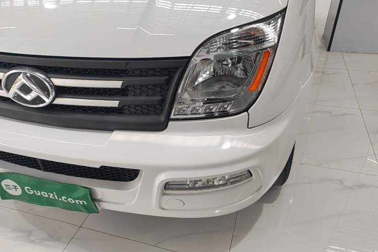 Used SAIC MAXUS Xintu V80 2021 2.0T AMT Classic Aoyuntong Short Wheelbase Ultra-Low Roof 5/6-Seater Left Front Headlight