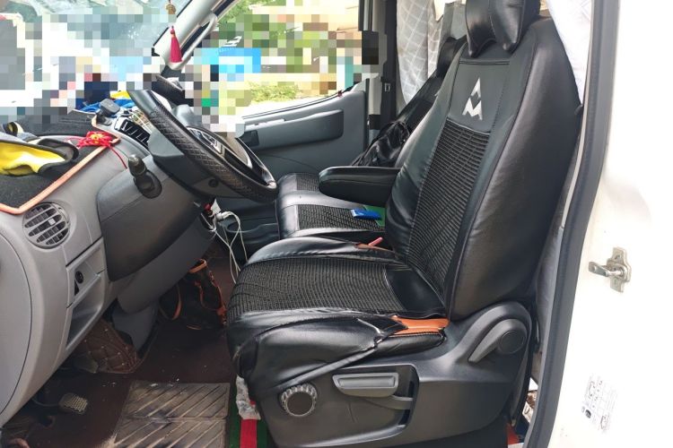 Used SAIC MAXUS Xintu V80 2021 2.0T Manual Classic Aoyuntong Short Wheelbase Mid-Roof 5/6-Seater Left Front Seat
