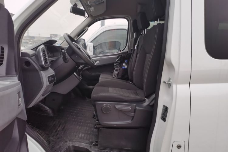 Used SAIC MAXUS Xintu V80 2021 2.0T PLUS AMT Aoyuntong Short-Wheelbase Mid-Roof 5/6-Seater Left Front Seat