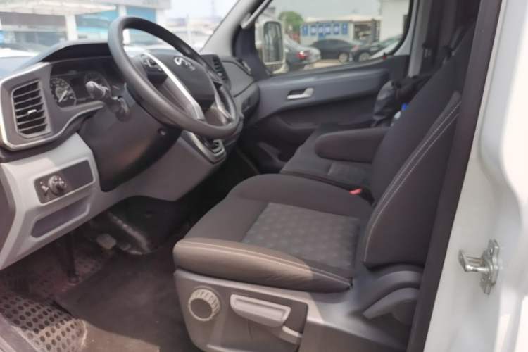 Used SAIC MAXUS Xintu V80 2021 2.0T PLUS AMT City Edition Short Wheelbase Ultra-Low Roof 5/6-Seater Left Front Seat