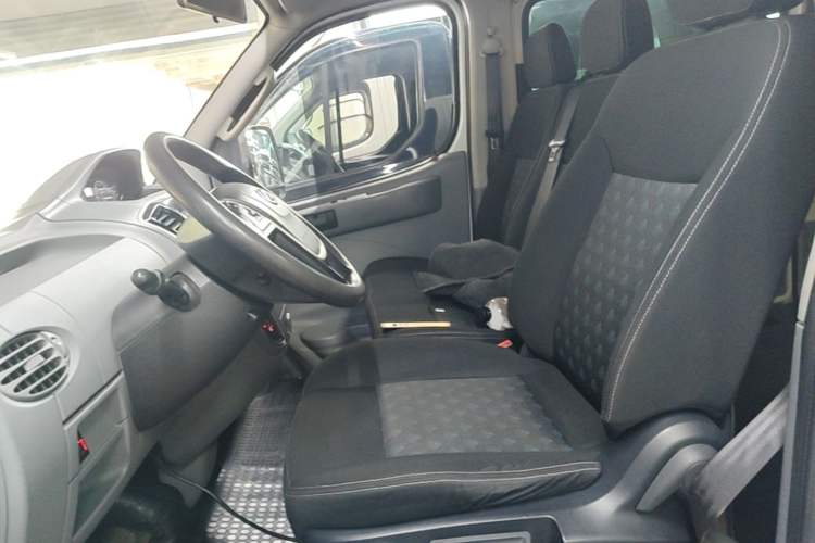 Used SAIC MAXUS Xintu V80 2021 2.0T PLUS AMT City Edition Short Wheelbase Ultra-Low Roof 5/6-Seater Left Front Seat